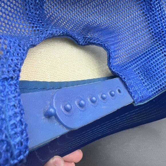 Vintage Rainbow Quebec Canada Retro Snapback Trucker's Hat Cap Mesh RARE Blue - Picture 11 of 12